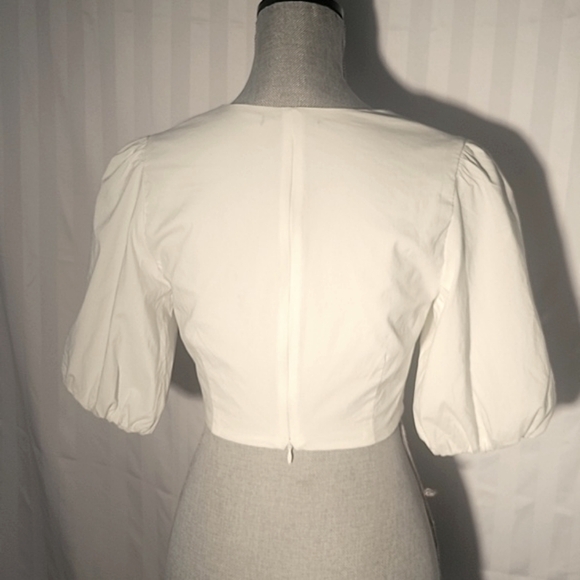 Forever 21 White V-Neck Cropped Knot Front with Puffy Sleeves Blouse, Size: M - Picture 7 of 9